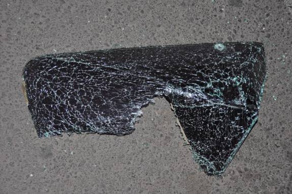 A pobre Fiona tem os vidros quebrados pela segunda vez em 5 dias, dessa vez no estacionamento de um supermercado em Santiago, capital do Chile